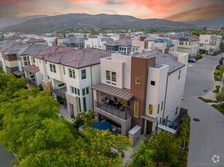 Building Photo - 16242 Camden Cir