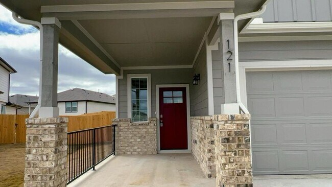 Building Photo - 121 Lake Nocona Cv