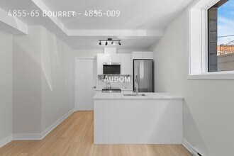 Building Photo - 4855-65 Av Bourret