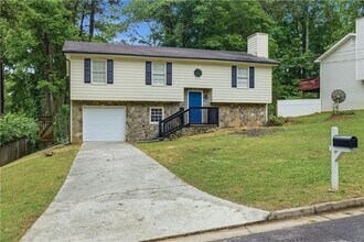 Building Photo - 1600 Sugar Plum Dr SW