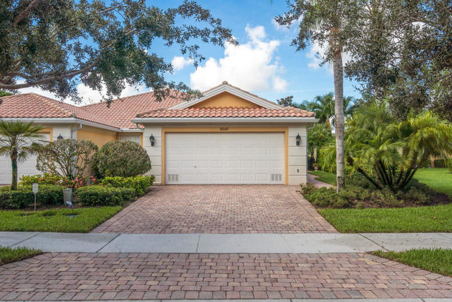 Building Photo - 5047 Magnolia Bay Cir