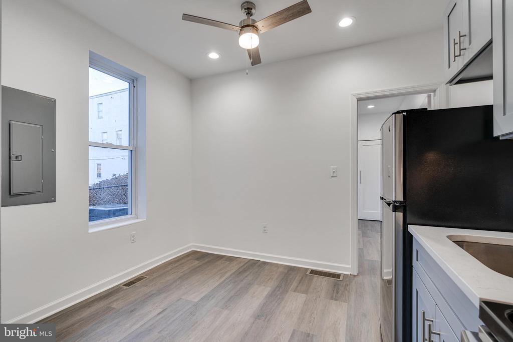 Foto principal - 4216 Westminster Ave