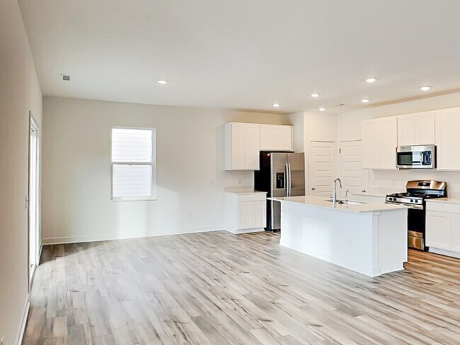 Foto del edificio - 758 Felix Dr