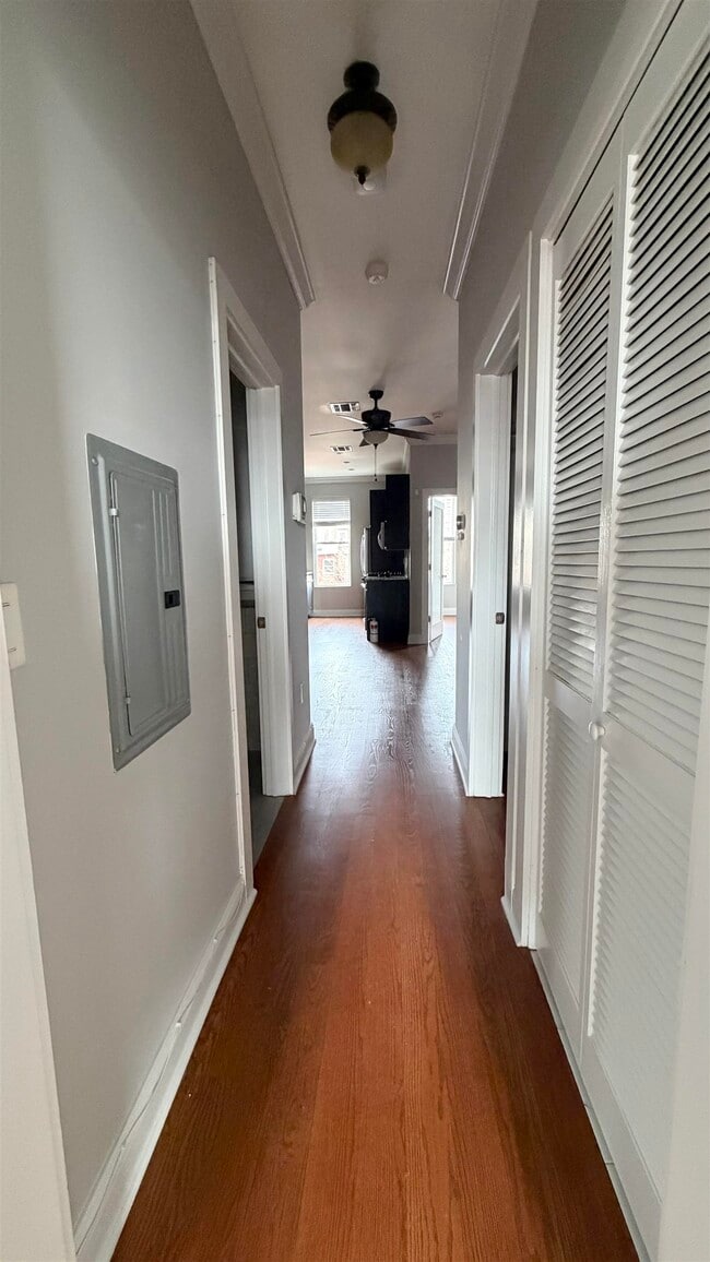 Foto del edificio - 807 Garden St