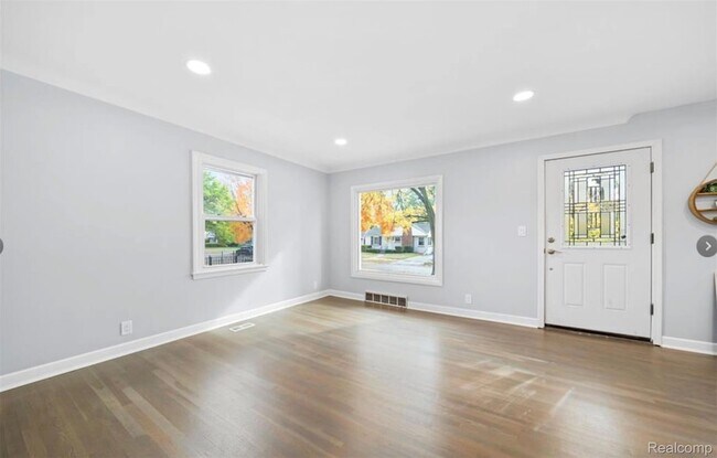 Foto del edificio - 4214 Berkshire Rd