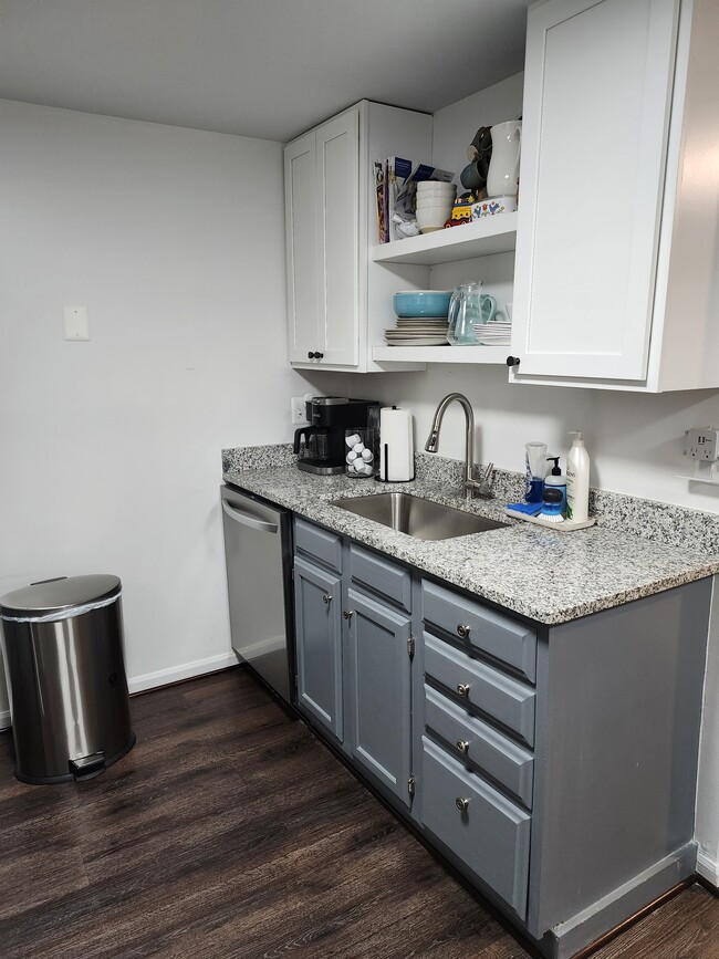 Building Photo - 11420 Little Patuxent Pky