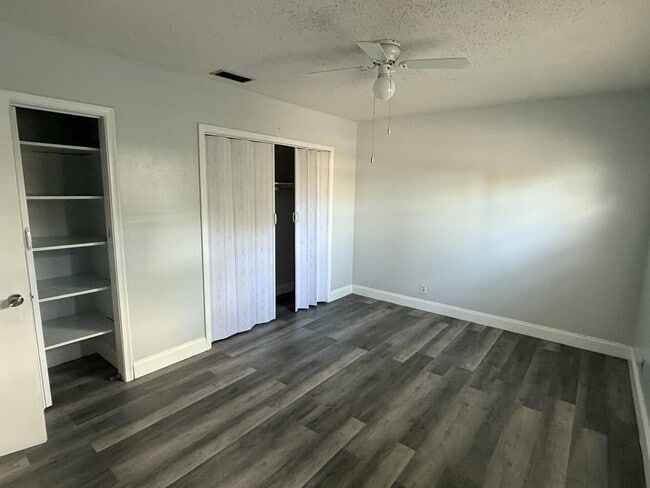 Foto del edificio - 105 SW 5th Ave