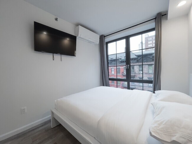 Foto del edificio - 433 W 53rd St