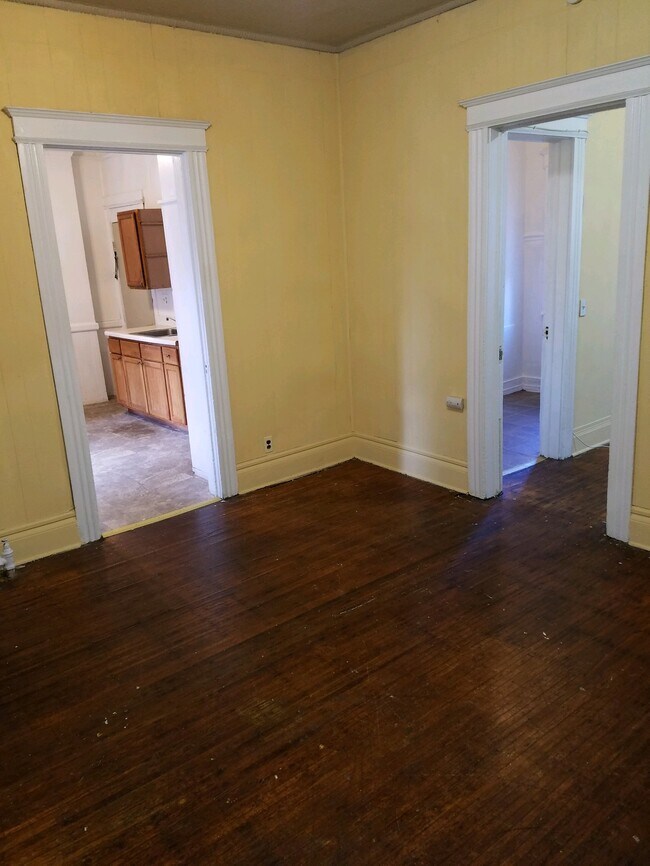 Building Photo - 333 Conkey Ave
