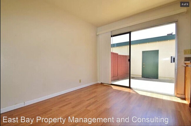 Building Photo - 2 br, 1.5 bath House - 4630 Granada Way