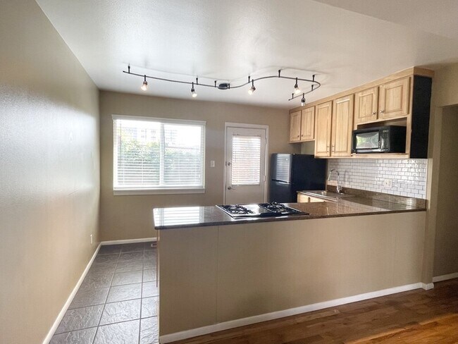 Building Photo - 650 N 300 W