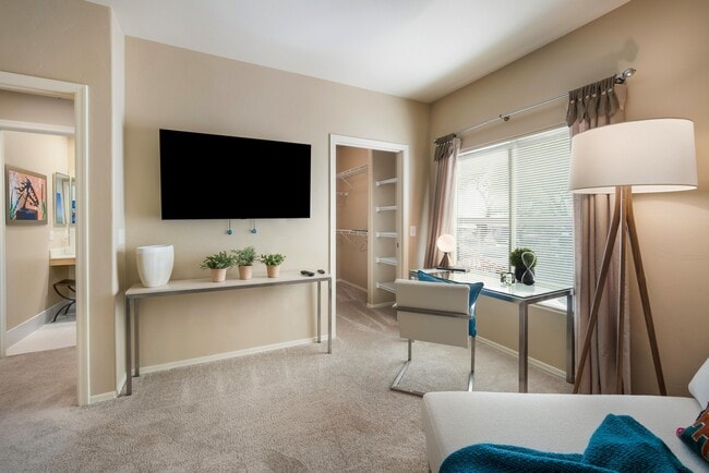 Building Photo - Golf Villas Apartments
