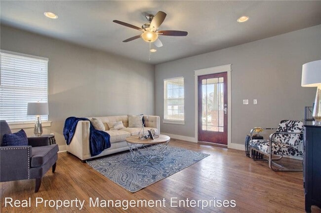 Building Photo - 4 br, 3 bath House - 1630 NW 15th St