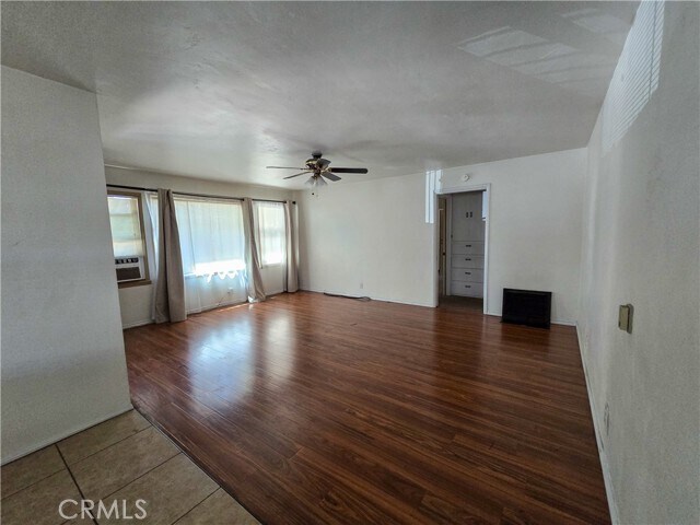 Foto del edificio - 412 N Cherry Ave