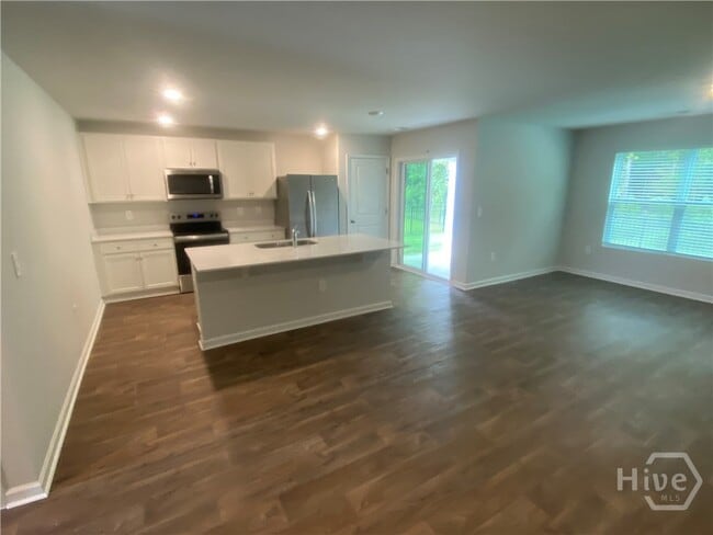 Building Photo - 118 Windcrest Dr