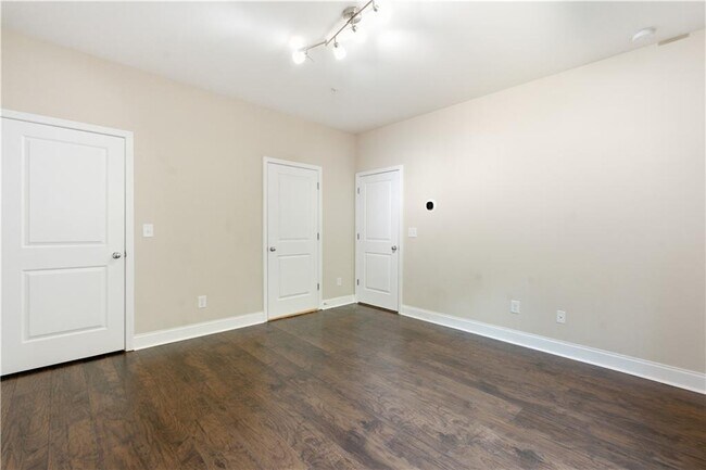 Building Photo - 2270 Tenor Ln