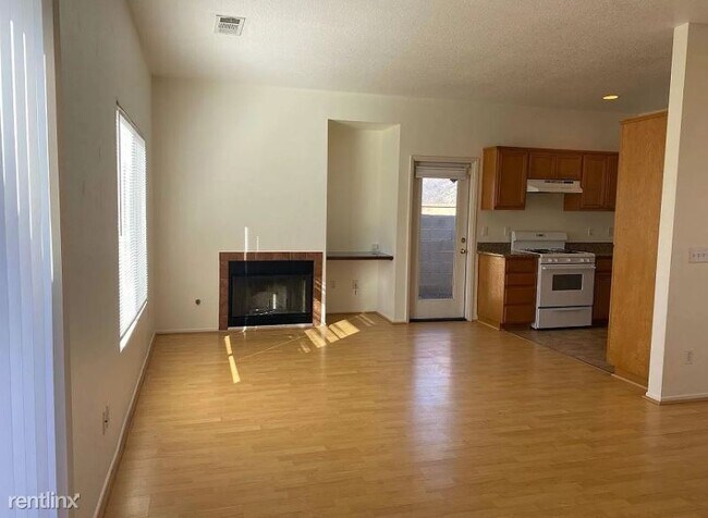Building Photo - 4 br, 2 bath House - 801 Clearview St