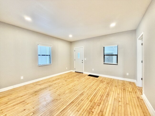 Foto del edificio - 425 S Jackson St