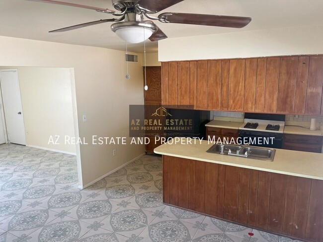 Foto del edificio - 2212 N 54th Ln