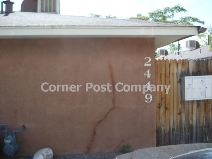 Primary Photo - Great 2 Bedroom Apartment!