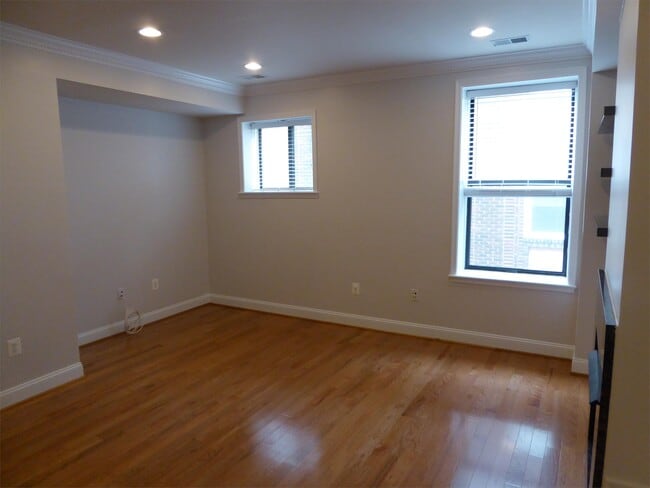 Foto del edificio - 1437 Spring Rd NW