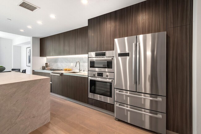 Foto del edificio - 1345 Havenhurst Dr