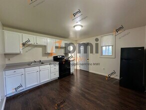 Building Photo - 4635 Towle Ave