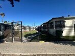 Foto principal - 8120 S Hoover St