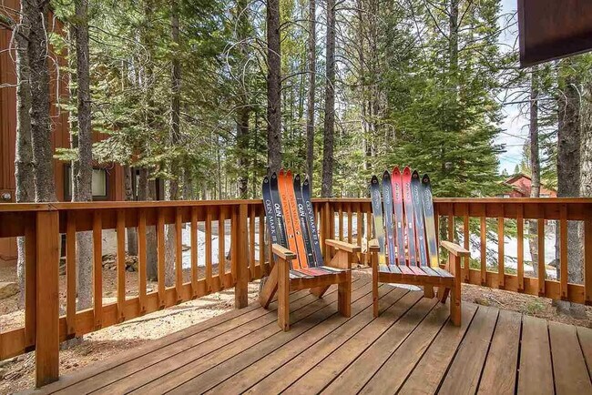 Foto del edificio - 14745 Davos Dr