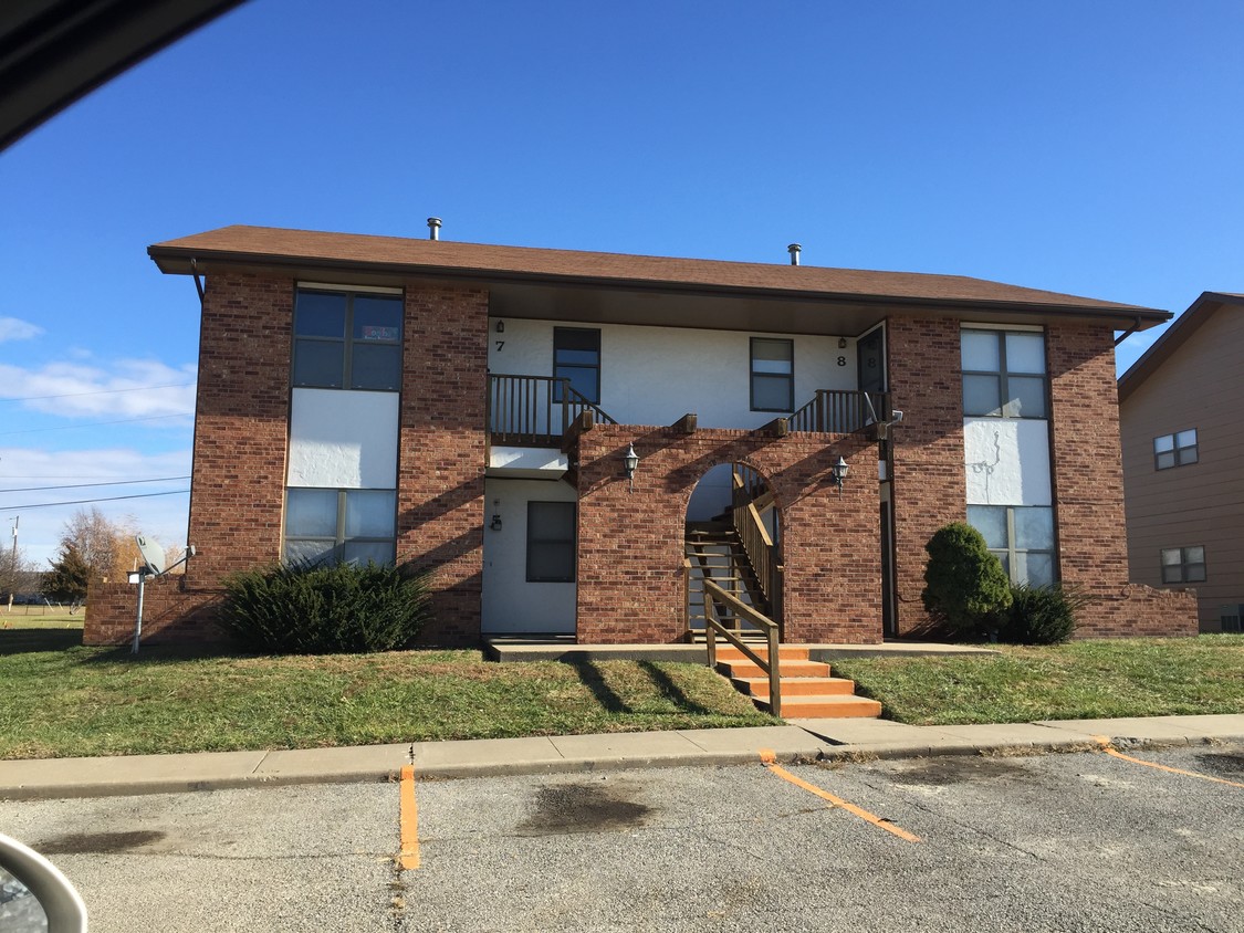Primary Photo - 913 S 3rd St
