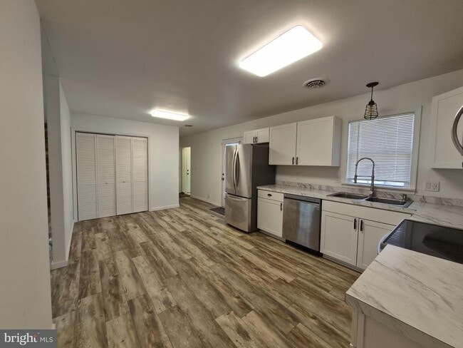 Building Photo - 149 Winfred Dr