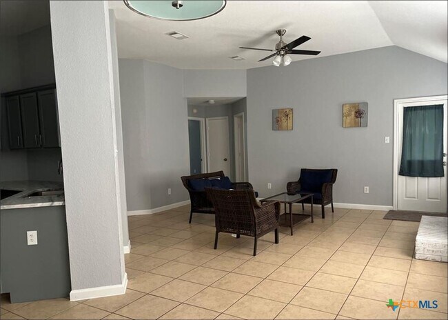 Foto del edificio - 7108 Bluegrass Ct