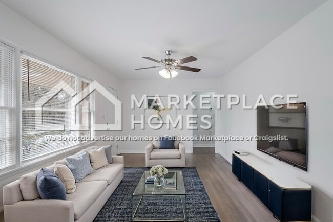 Building Photo - 4236 Glenhaven Dr