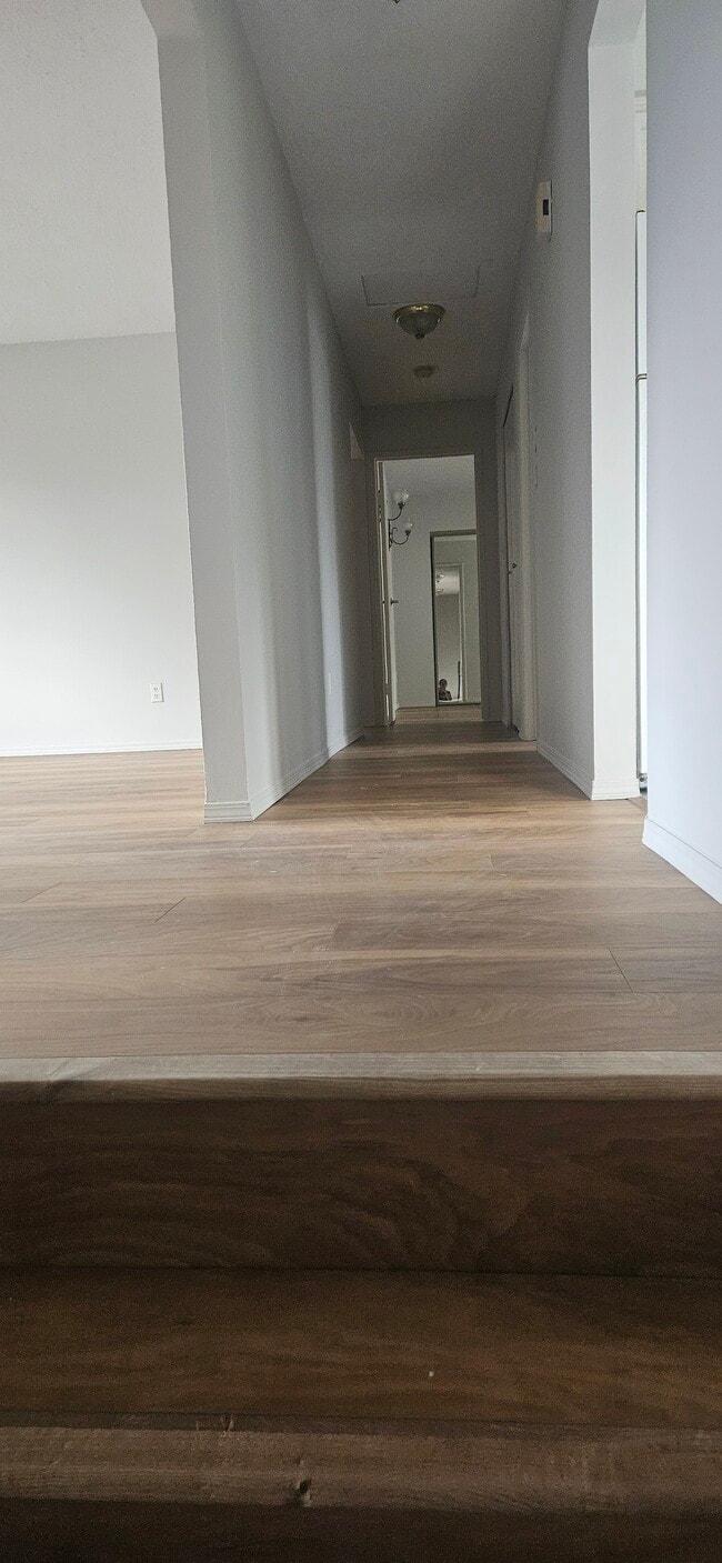 Photo du bâtiment - 1713 156 St