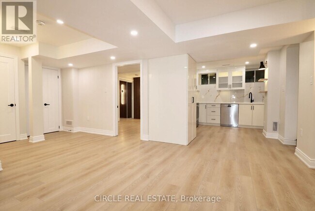 Building Photo - 169 Yates Dr