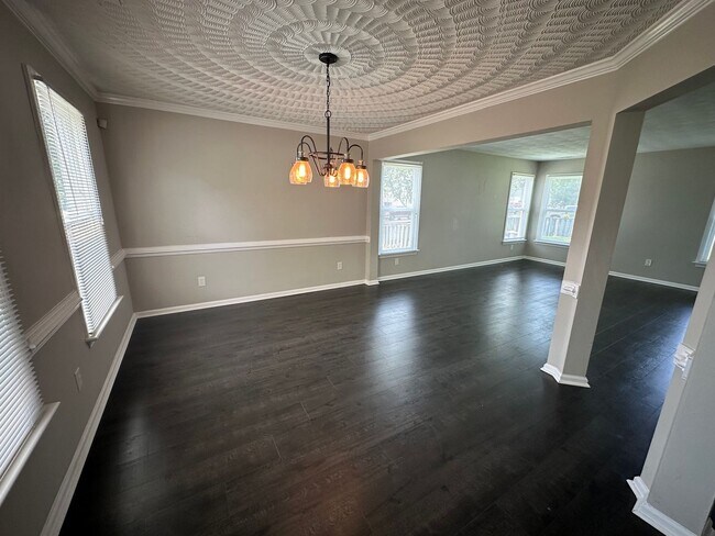 Building Photo - Call Amanda Tate at (757)289-6810 for more information