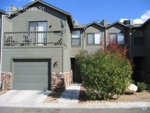 Building Photo - 1135 Hughes St