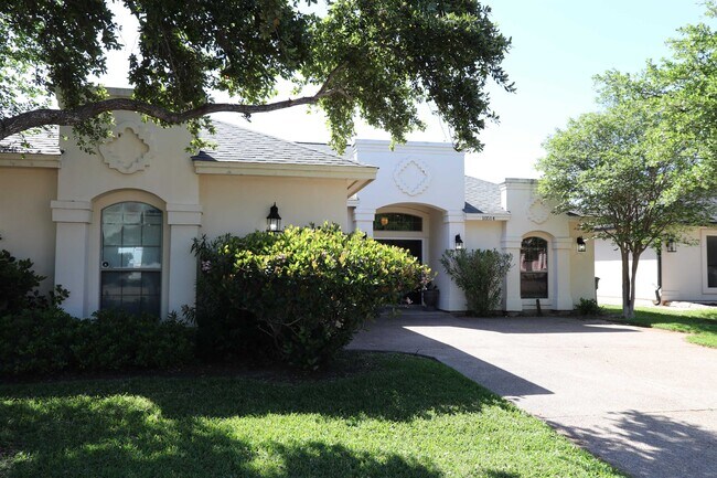 Foto del edificio - 10514 Winrock Dr