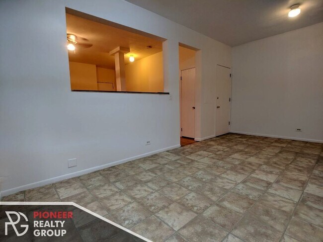 Foto del edificio - 2319 N Kedzie Blvd