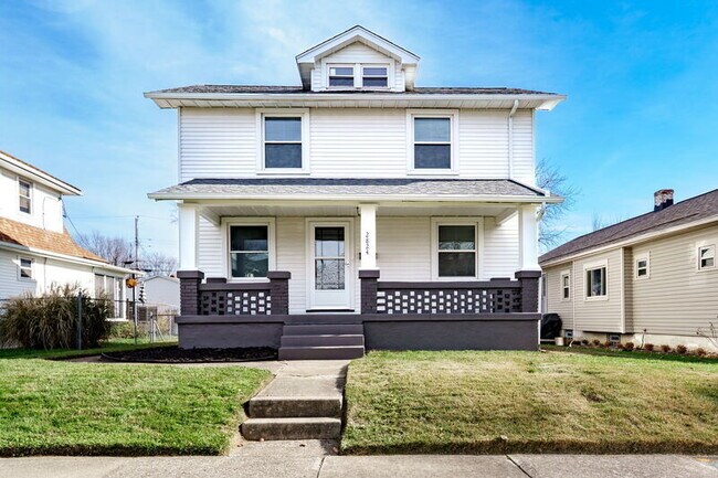 Photo - 2824 Dwight Ave House