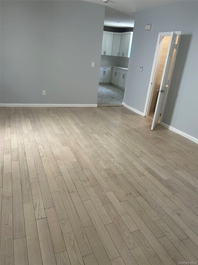 Foto del edificio - 3708 Dyre Ave