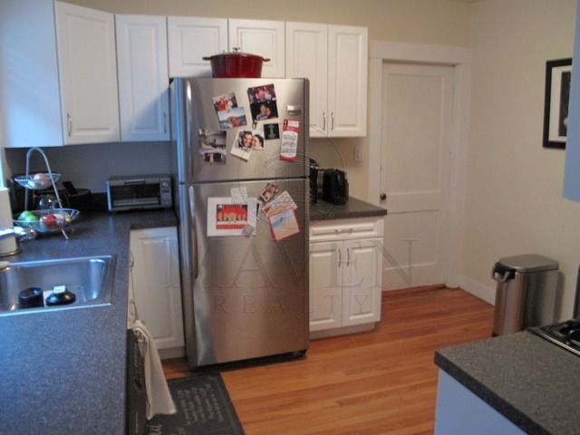 Foto del edificio - 44 Upland Rd