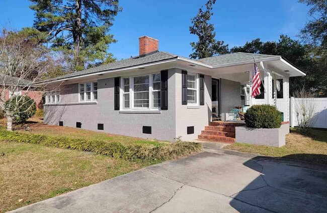 Building Photo - 1014 Beverly Dr