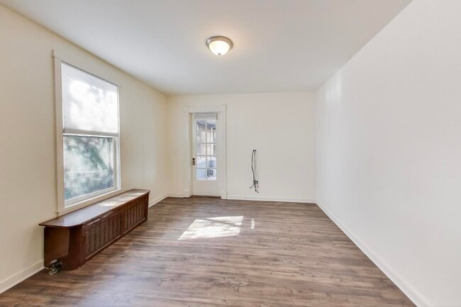 Foto del edificio - 2643 Poplar Ave