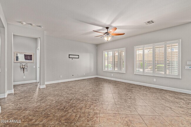 Building Photo - 1491 S 167th Dr