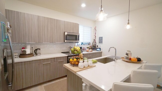 Foto del edificio - 4975 NW 83rd Path