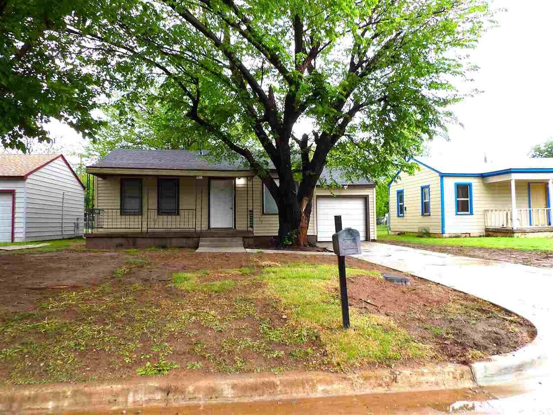 Foto principal - 1406 NW Lincoln Ave