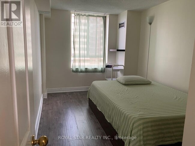 Photo du bâtiment - 5 Lisa St.