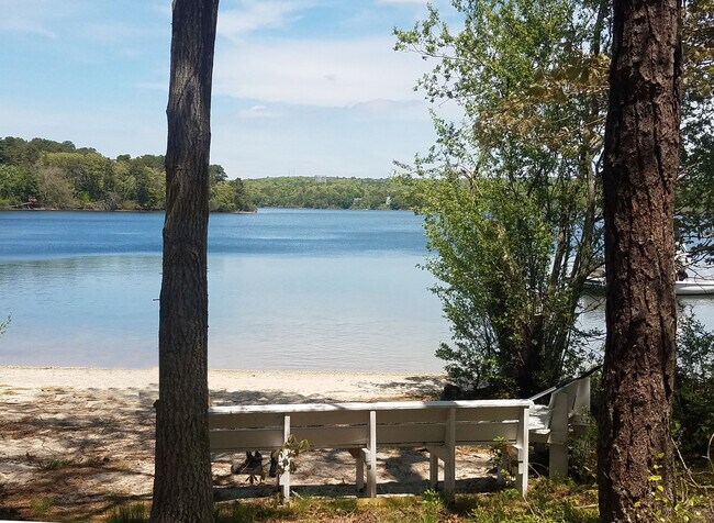 Building Photo - 13 Great Hill Rd