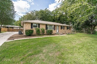 Building Photo - 110 Hepplewhite Dr